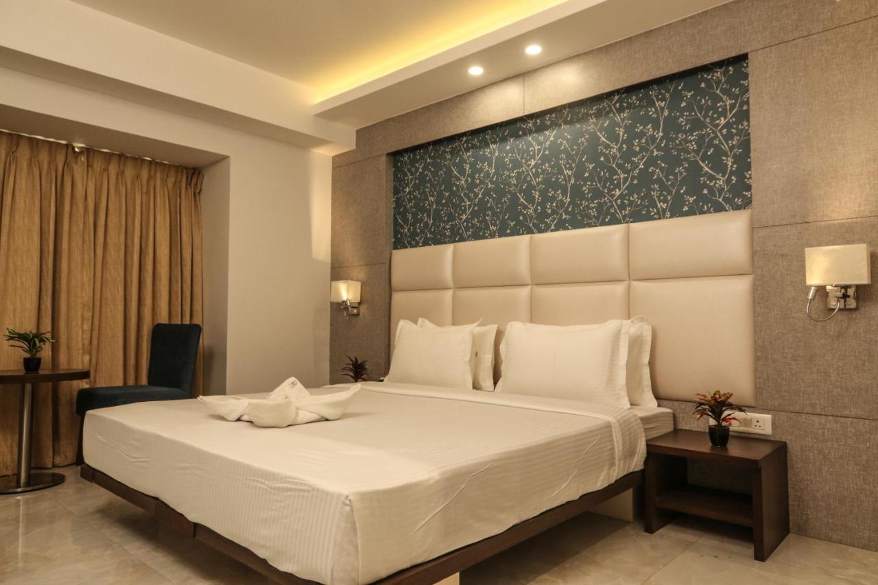 The Grand Asansol Hotell Exteriör bild