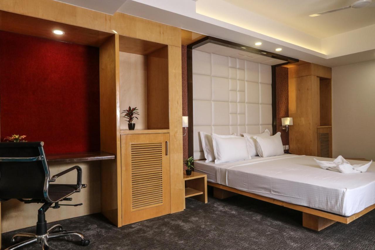 The Grand Asansol Hotell Exteriör bild