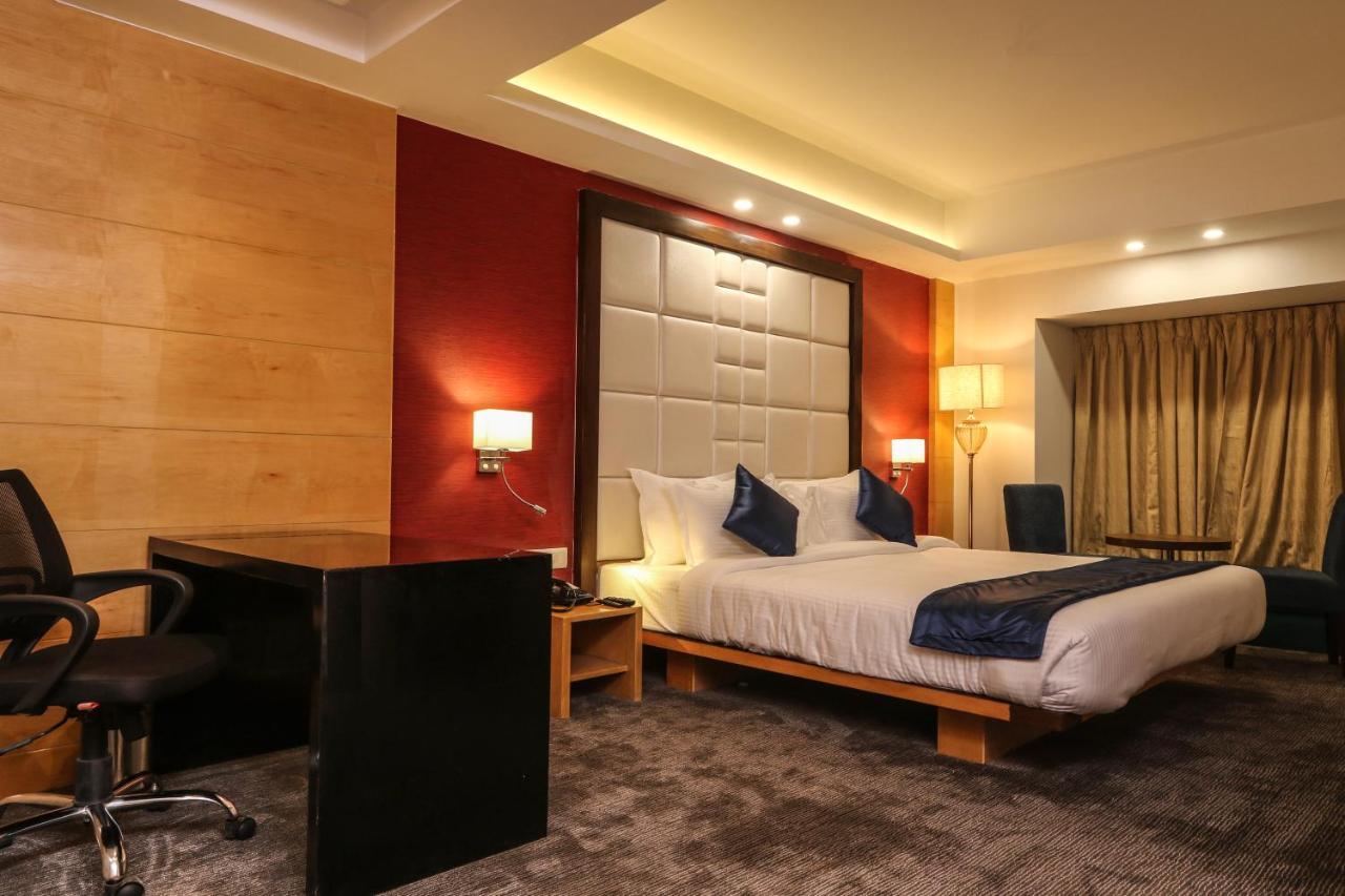 The Grand Asansol Hotell Exteriör bild